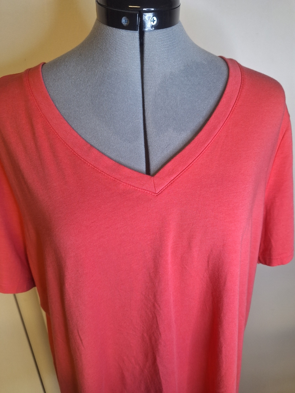 Terra & Sky Coral V-Neck Short Sleeve Tee Size16w-18w
